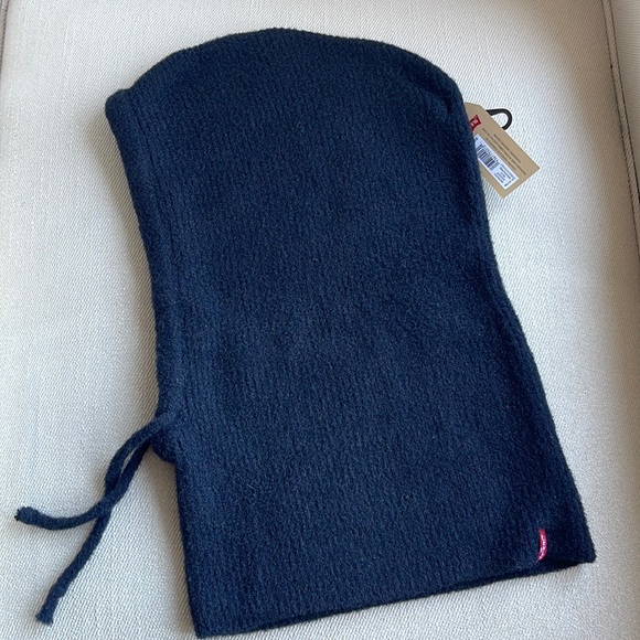 HOODIE - Picture 2 of 6